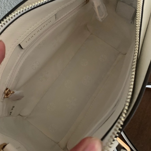 New 🌸 Tory Burch set Emerson crossbody & wallet - Picture 10 of 15